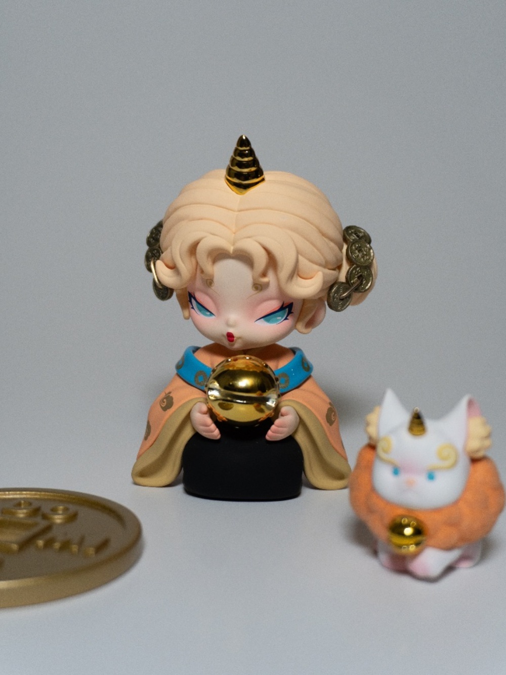 Dodo Nami Floating Mountains & Seas Pi Xiu - Figure Set & Card